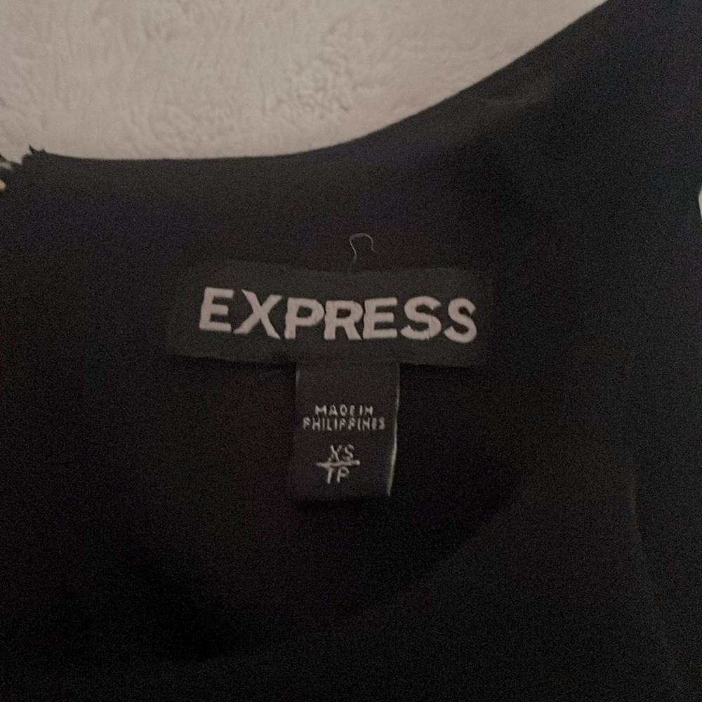 Express Crop Top - Picture 2 of 2